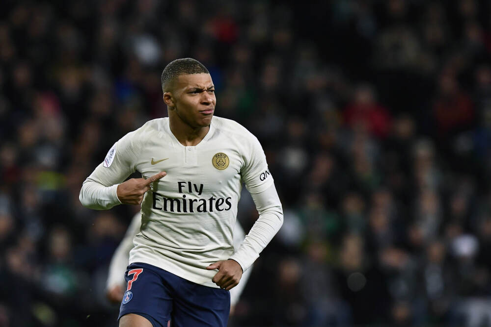 十五运火炬传递开启！“夸父”机器人担任“0号火炬手”